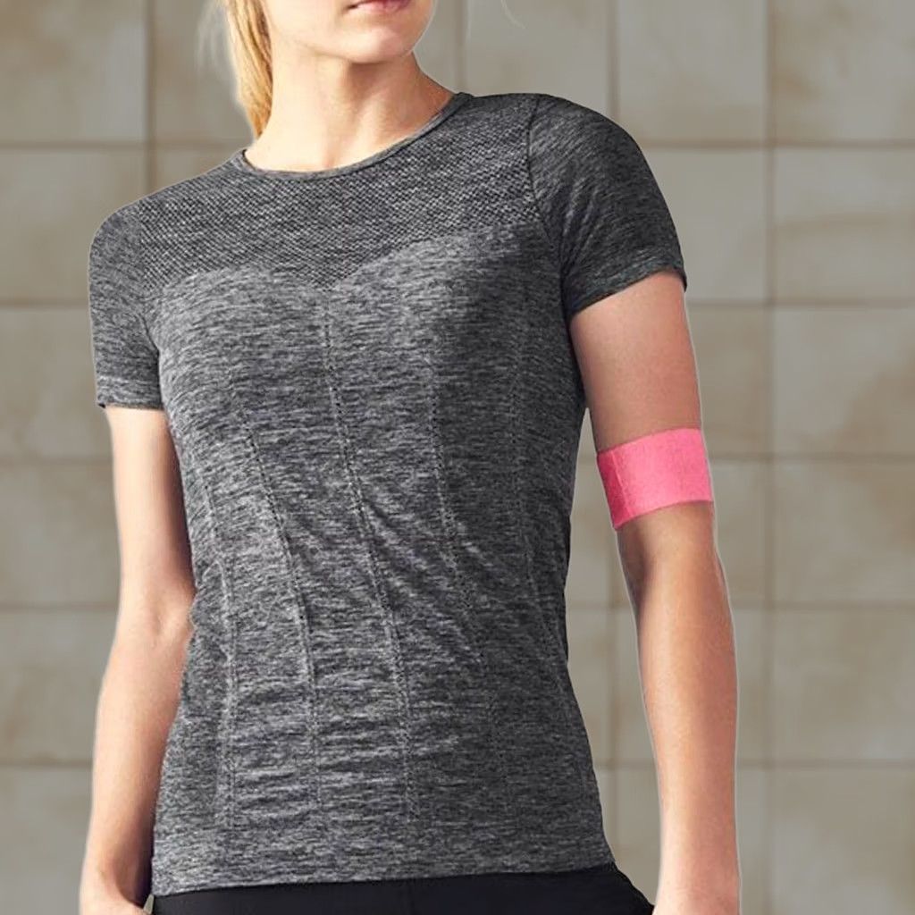 Fabletics VINTAGE Fabletics Delta Seamless Short-Sleeve Tee Top Dark Grey/Vanilla Large Womens Size L / US 10 / IT 46 - 1 Thumbnail