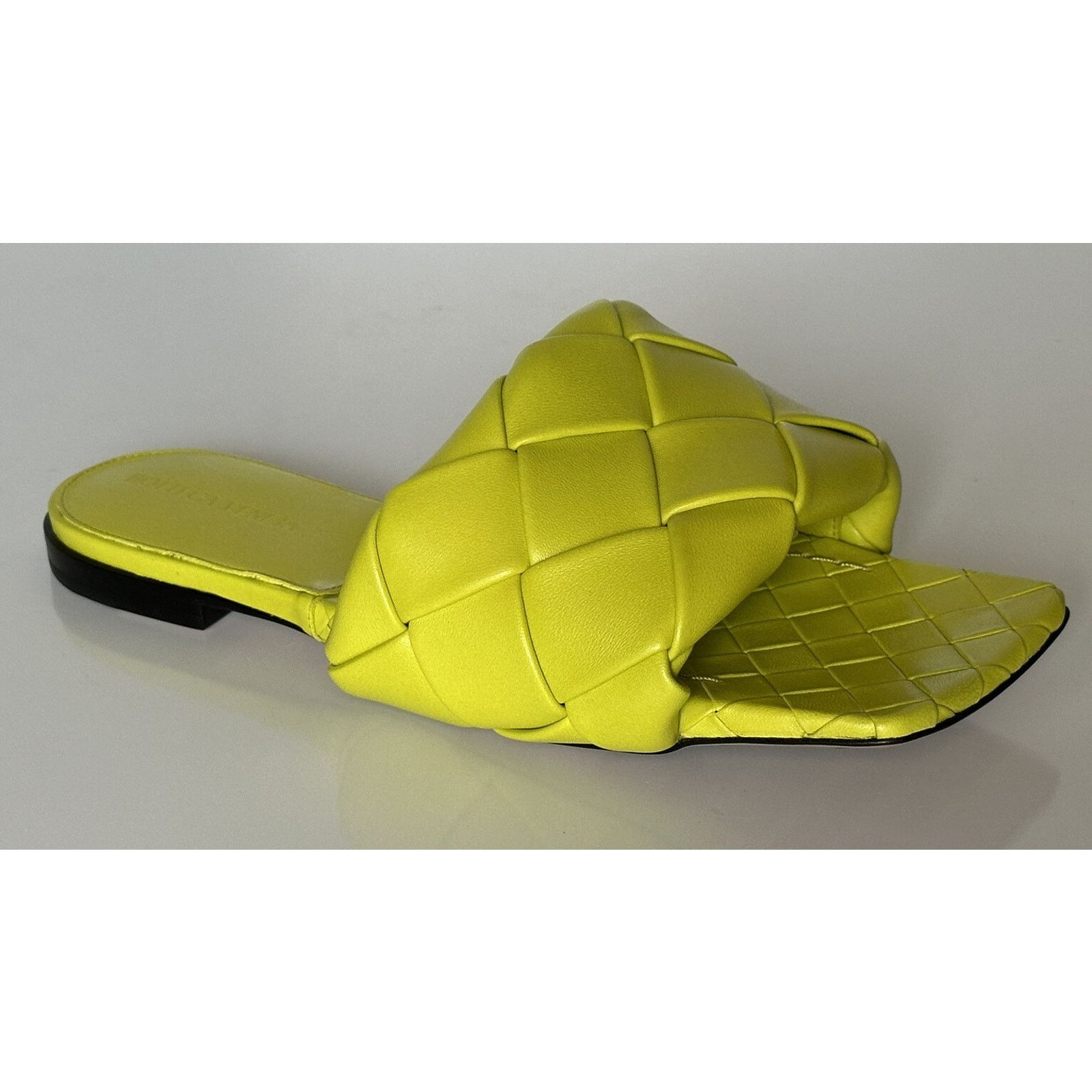 Bottega Veneta Bottega Veneta Yellow Lemon Flat Sandals 7 US (37) 608853 Size US 7 / IT 37 - 1 Thumbnail