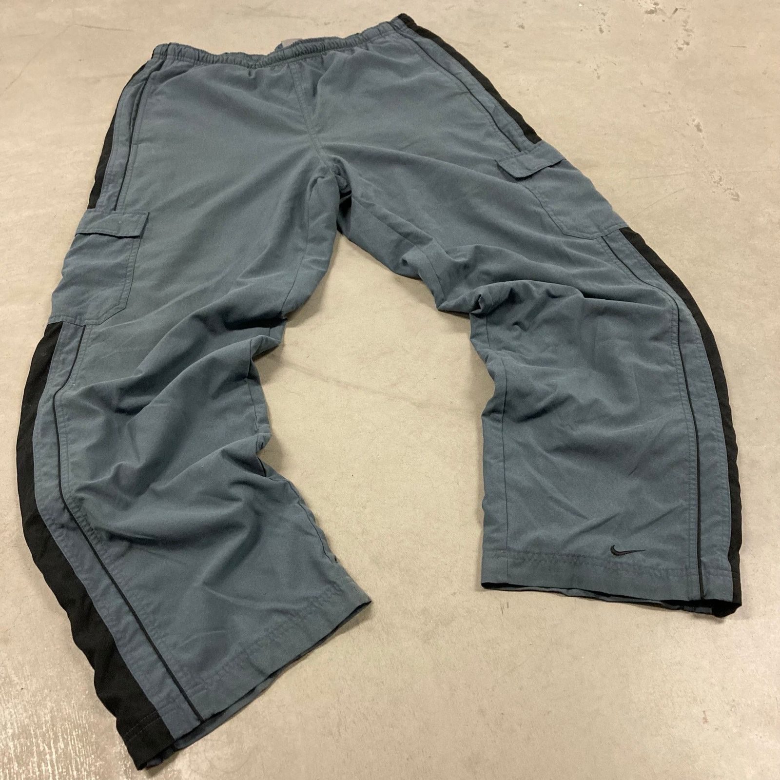 Nike × Vintage Y2K nike baggy cargo track pants 34x31 Size US 34 / EU 50 - 1 Thumbnail