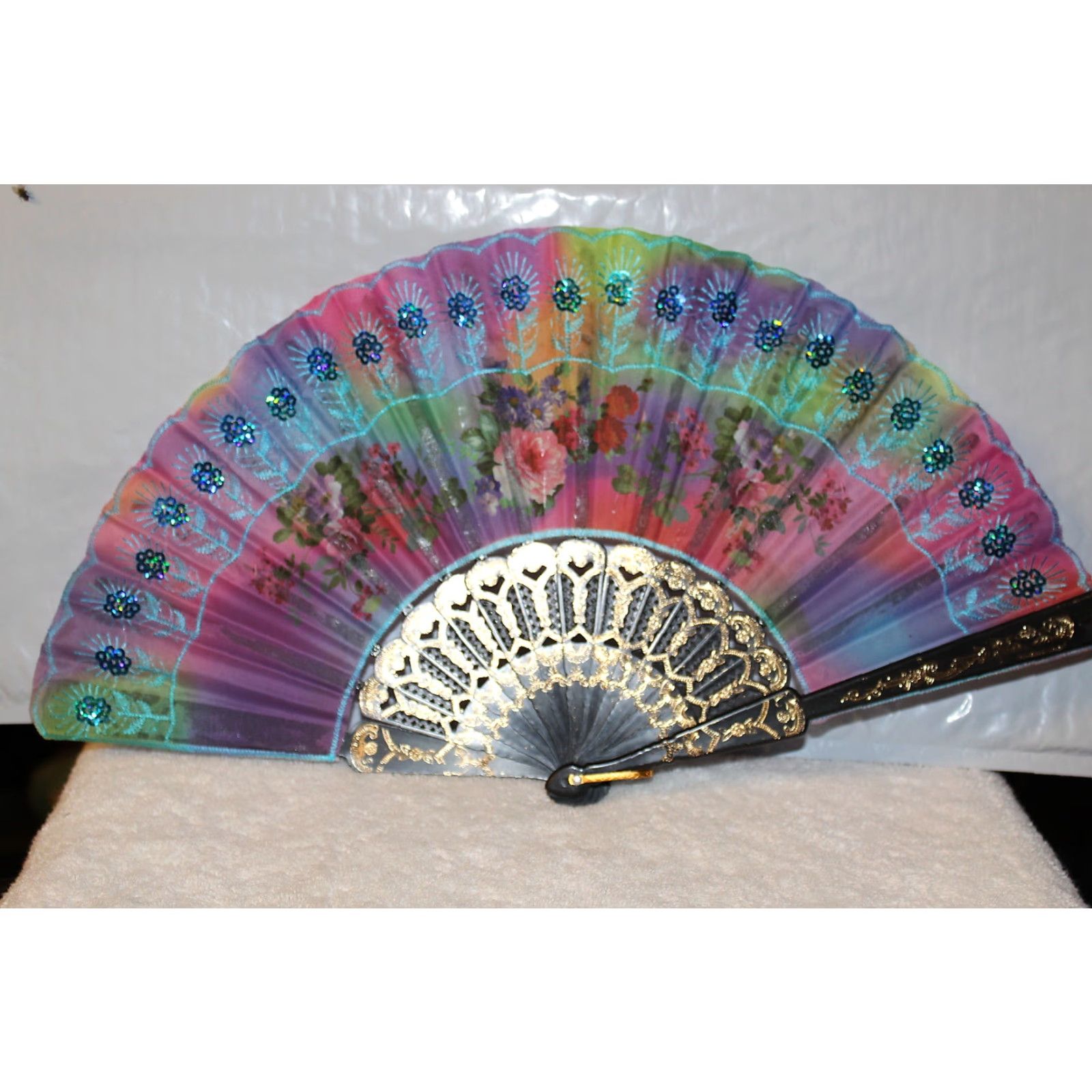 Vintage VINTAGE Hand Fan with Flowers Sequin Small Adult Decorative A3 Size ONE SIZE - 2 Thumbnail