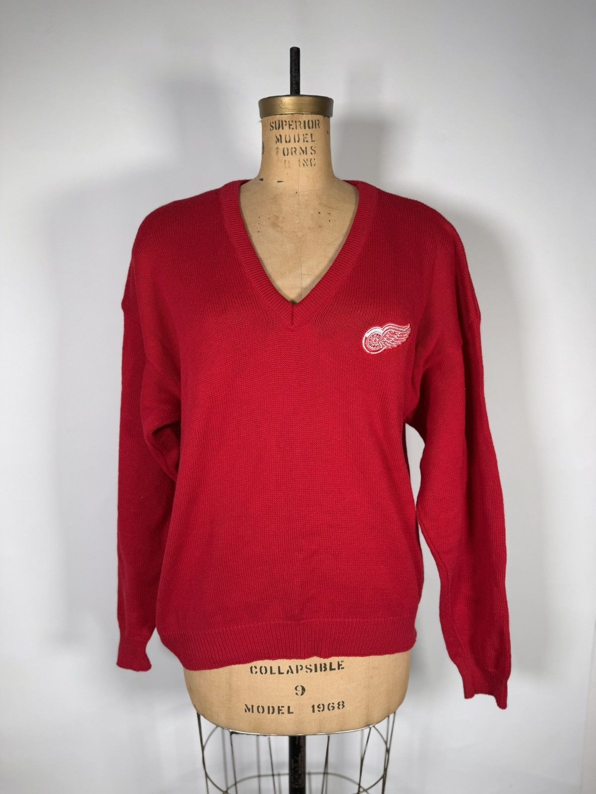 NHL Vintage USA NHL Detroit Red Wings V-Neck Cotton Sweater Size US M / EU 48-50 / 2 - 1 Thumbnail
