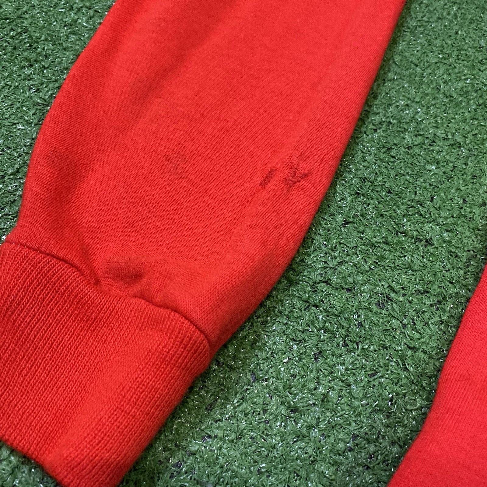 Other RARE Vintage 70s Custom Snoopy Flexing Red Repaired ZipUp Ho Size US L / EU 52-54 / 3 - 5 Thumbnail