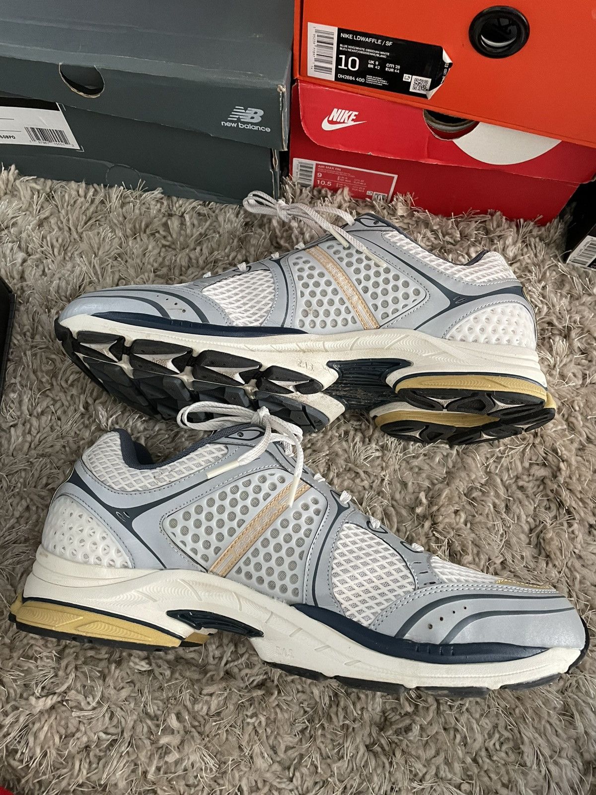 Saucony Saucony Progrid Triumph 4 ‘Fabricated Future’ Size US 14 / EU 47 - 3 Thumbnail