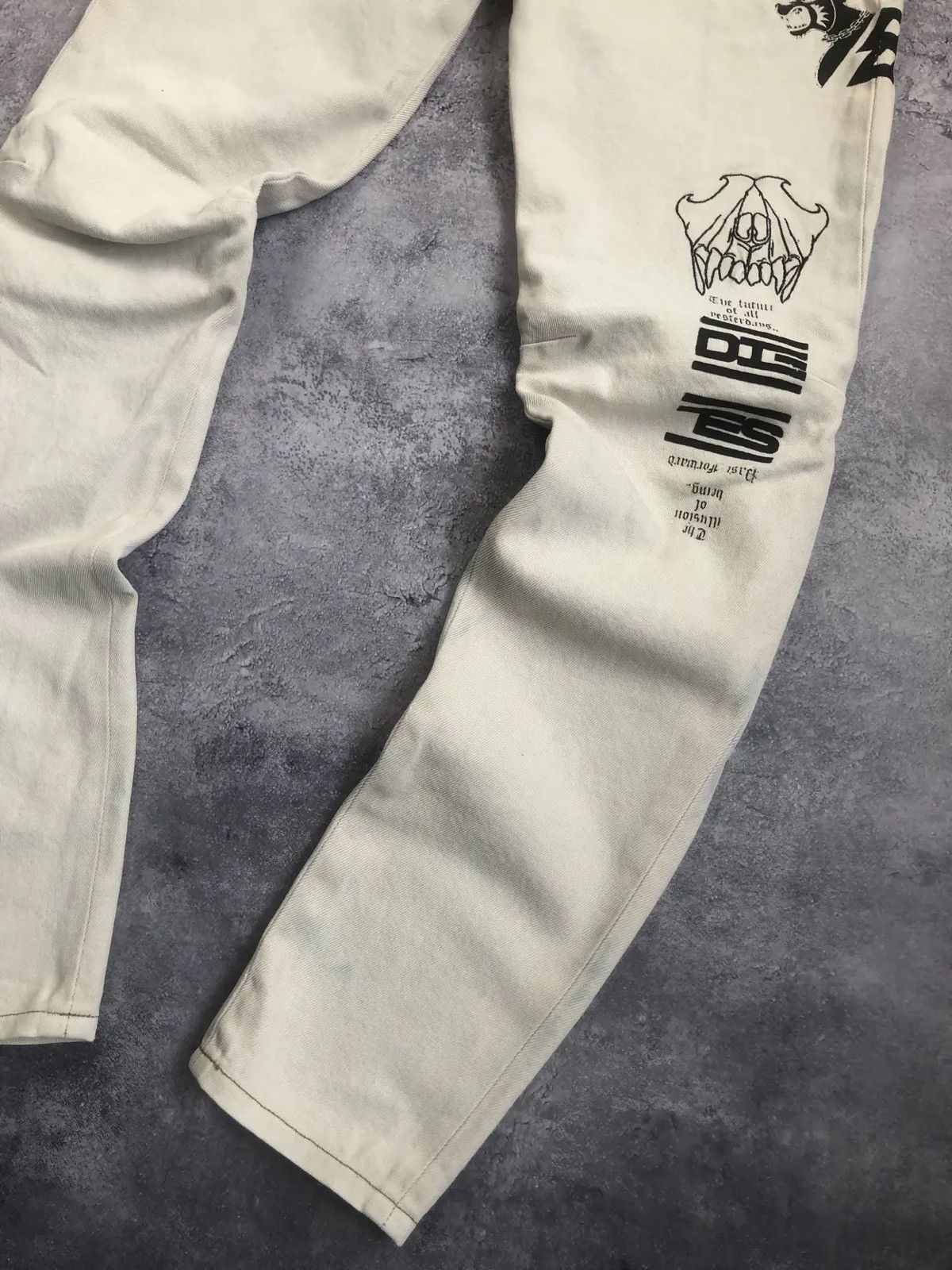 Diesel DIESEL Vintage Big Logo Avantgarde Streetwear Crazy Goth Y2k Size US 29 - 12 Thumbnail