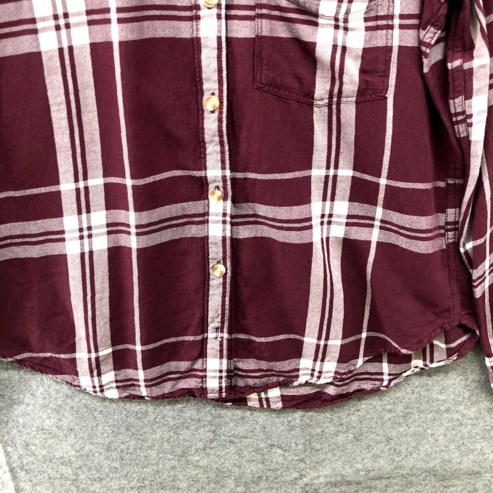 Abercrombie & Fitch Abercrombie & Fitch Button Down Shirt Womens XS Burgundy Plaid Long Sleeve Shirt Size XS / US 0-2 / IT 36-38 - 4 Thumbnail