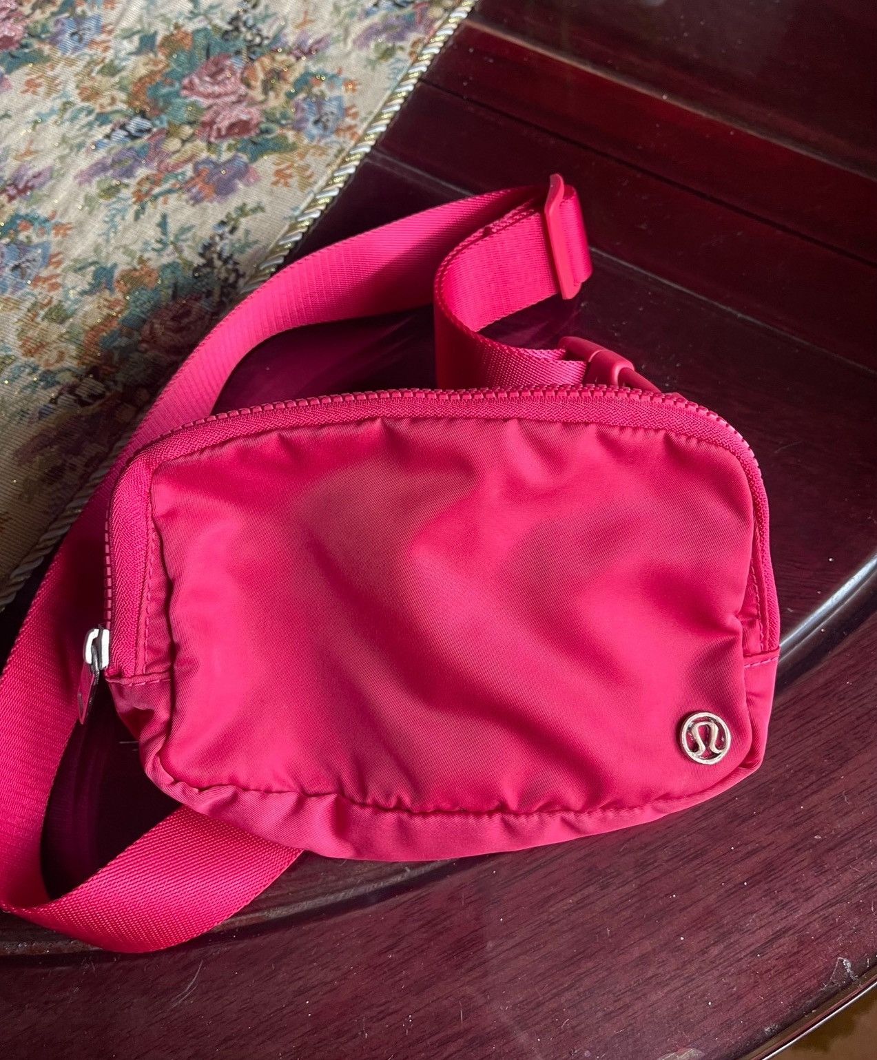 Lululemon Lululemon Everywhere Belt Bag 1L Crossbody Waist Women's Size ONE SIZE - 1 Thumbnail