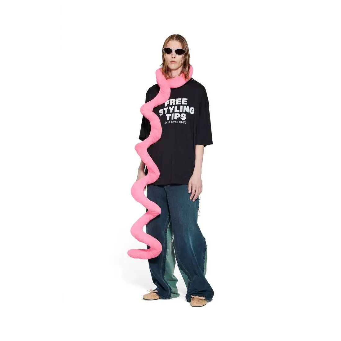 Balenciaga o1la1rc1a0625 Styling Hotline T-Shirt Large Fit in Black Size XXL / US 16-18 / IT 52-54 - 3 Thumbnail