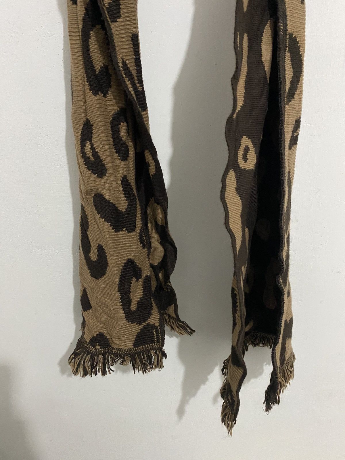 Le Grande Bleu (L.G.B.) Camo Scarf Japanese Vkei Tornadomart Kmrii Ifsixwasnine Size ONE SIZE - 3 Thumbnail