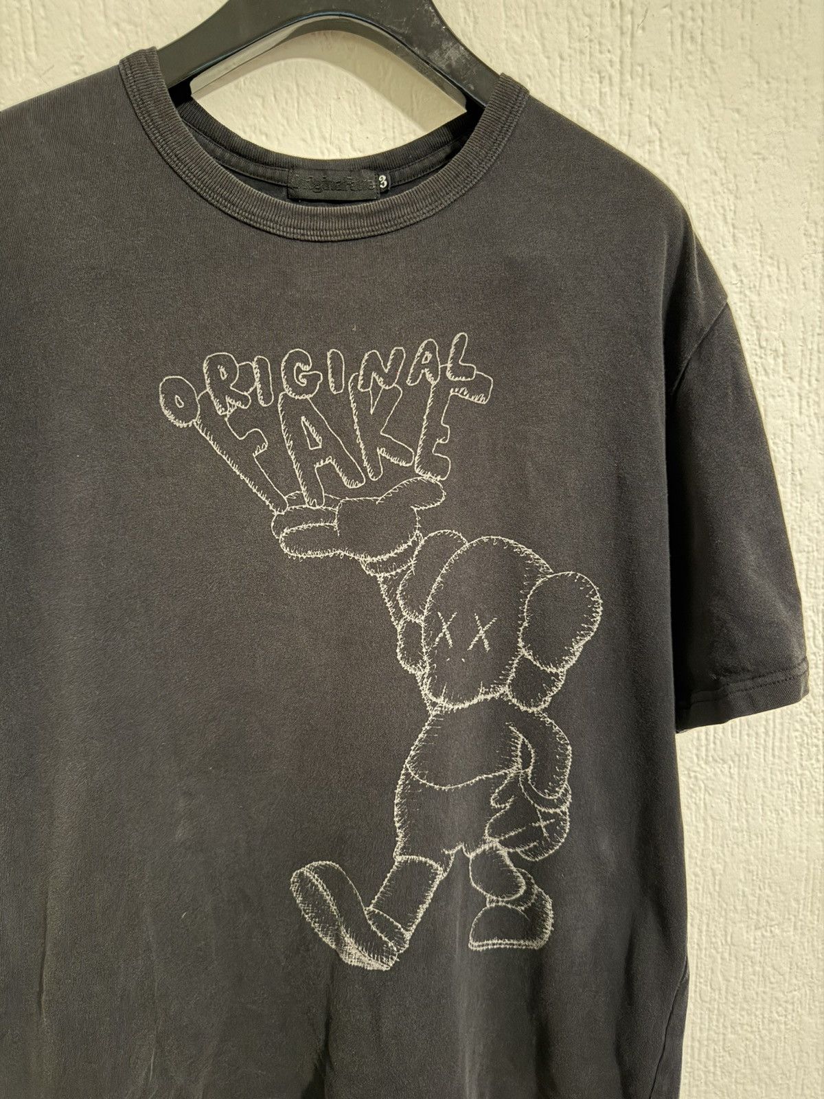 Original Fake Originalfake x Kaws graphic t shirt size 3 RARE archive Size US M / EU 48-50 / 2 - 2 Thumbnail