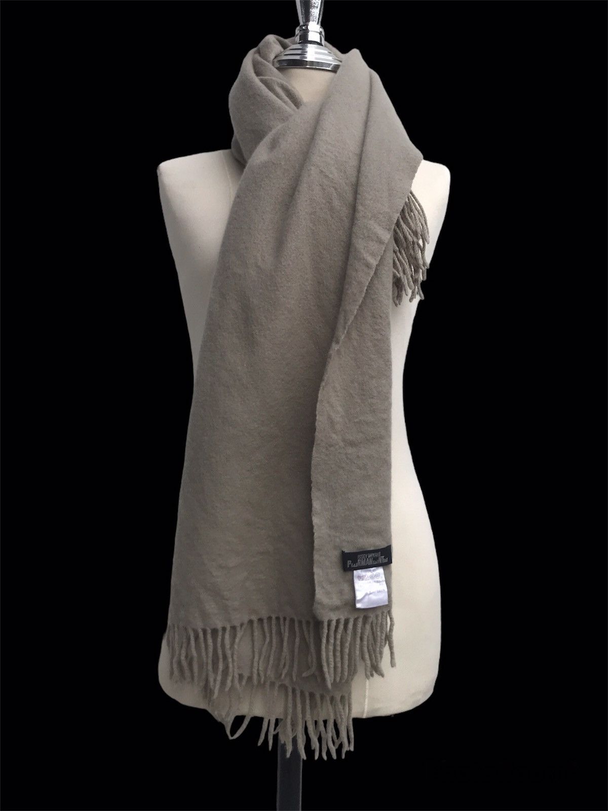 Issey Miyake Vintage Issey Miyake Permanente Wool Scarf/Muffler Size ONE SIZE - 2 Thumbnail
