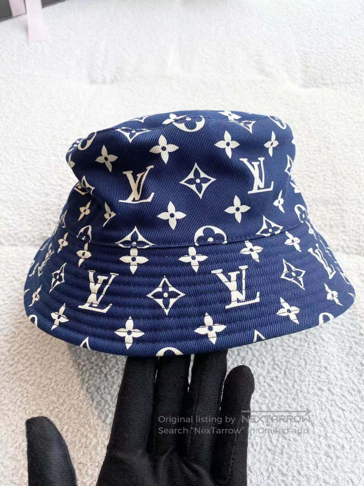 Louis Vuitton Louis Vuitton Size S The old flowers are full of printed bu Size ONE SIZE - 2 Thumbnail