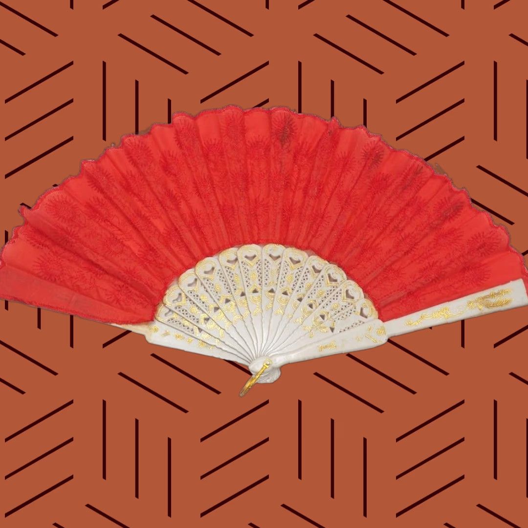 Vintage Vintage Ladies Fabric & Plastic Folding Fan in great shape Size ONE SIZE - 1 Thumbnail