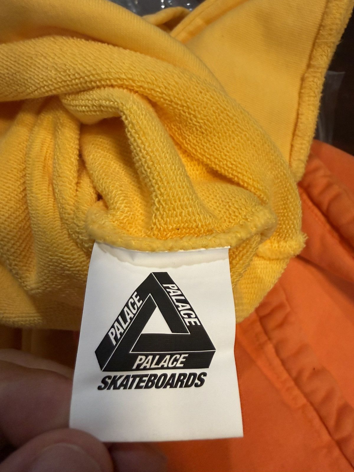 Palace Palace LA Dye Hood Size US L / EU 52-54 / 3 - 6 Thumbnail