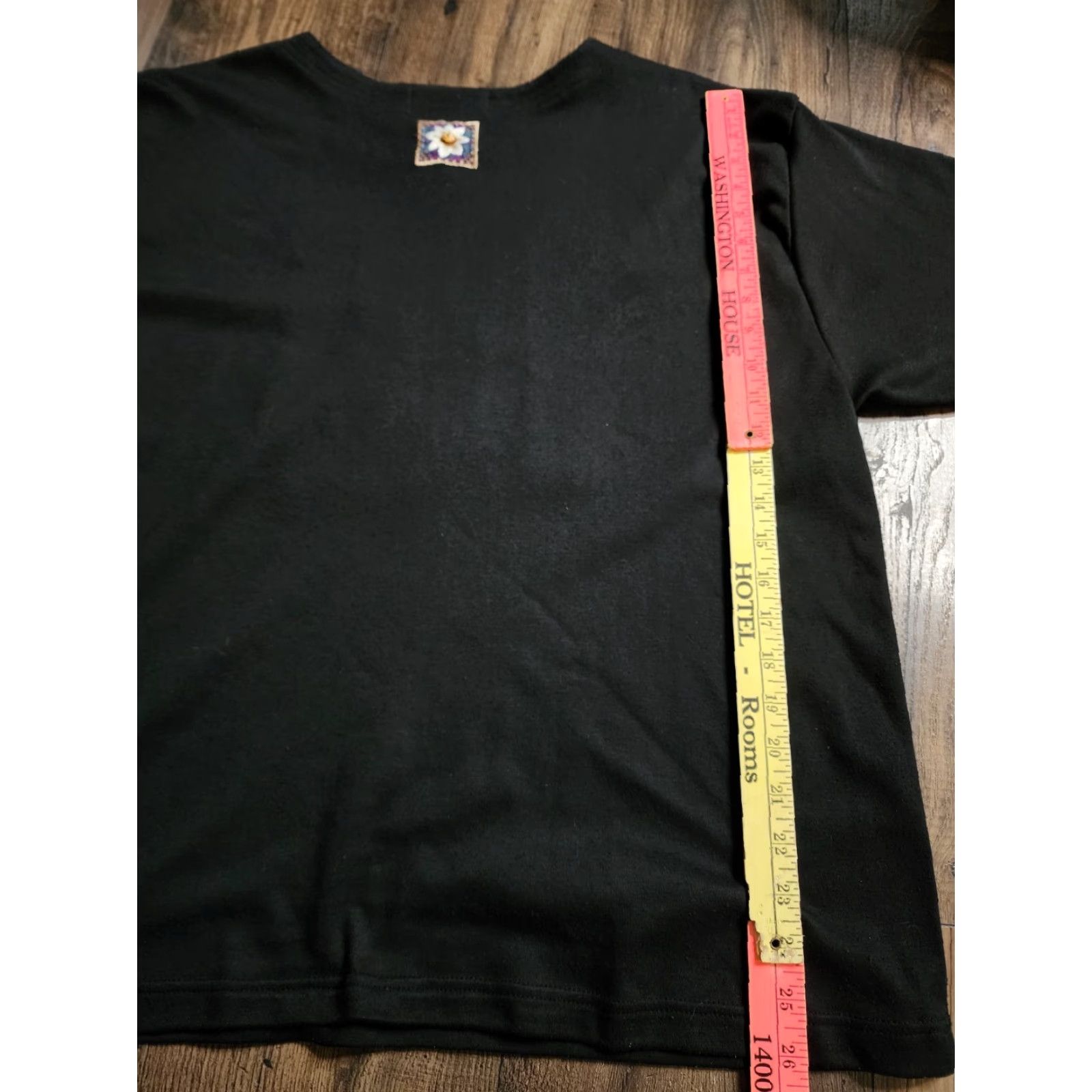 Vintage VINTAGE Crystal Kobe 90s Black Oversized Quilt T-Shirt Womens XL Size L / US 10 / IT 46 - 2 Thumbnail