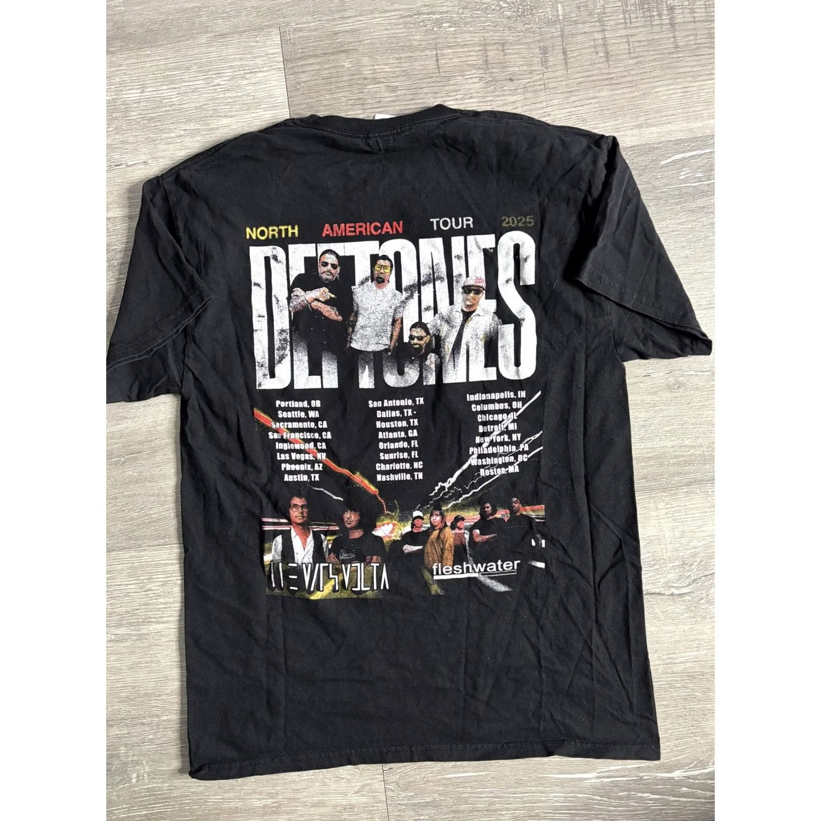 Hanes VINTAGE Deftones Shirt Mens Medium Black North American Tour 2025 Graphic T-Shirt Band Size US M / EU 48-50 / 2 - 2 Thumbnail