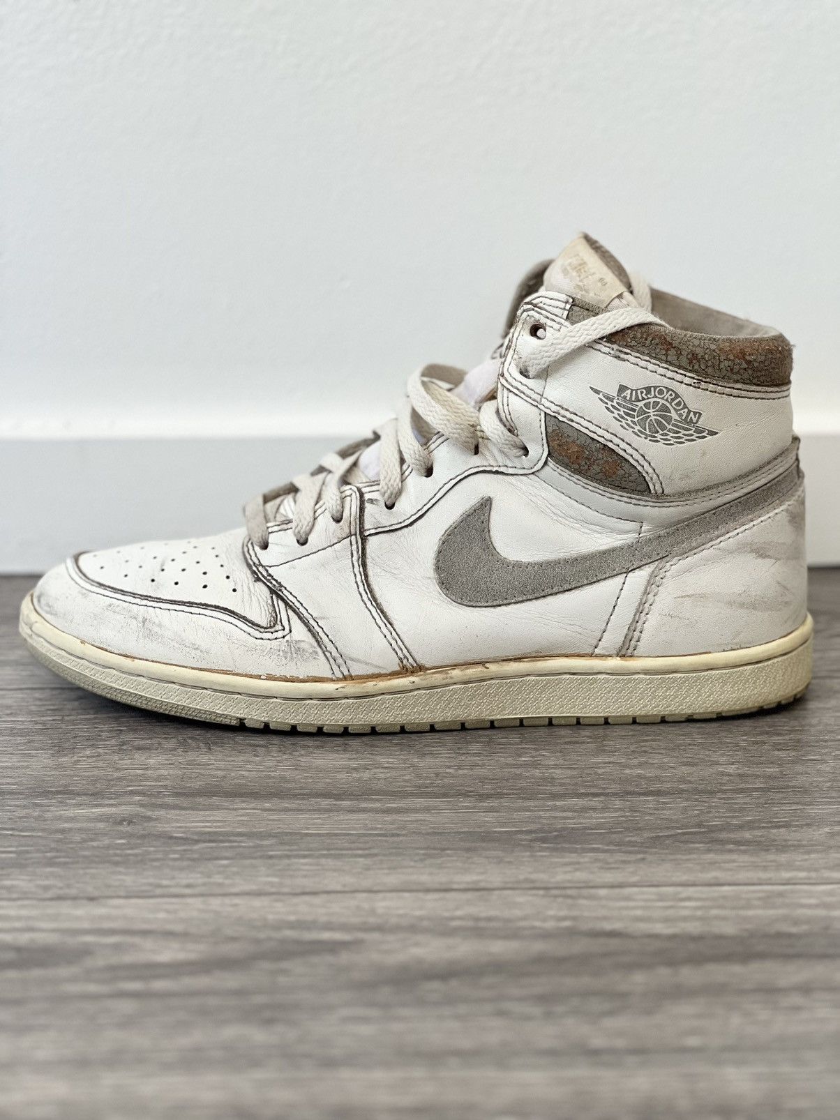 Jordan Brand 1985 Air Jordan 1 High Natural Grey size US 10.5 Size US 10.5 / EU 43-44 - 9 Thumbnail