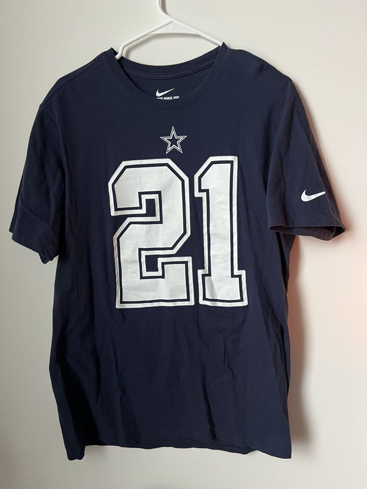 NFL Vintage Ezekiel Elliot Embossed Dallas Cowboys Shirt Size US L / EU 52-54 / 3 - 1 Thumbnail