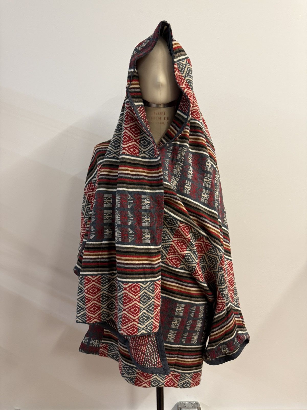 Alexander McQueen Alexander McQueen Lee-Era 100% Wool Jacquard Hooded Poncho Size US M / EU 48-50 / 2 - 6 Thumbnail