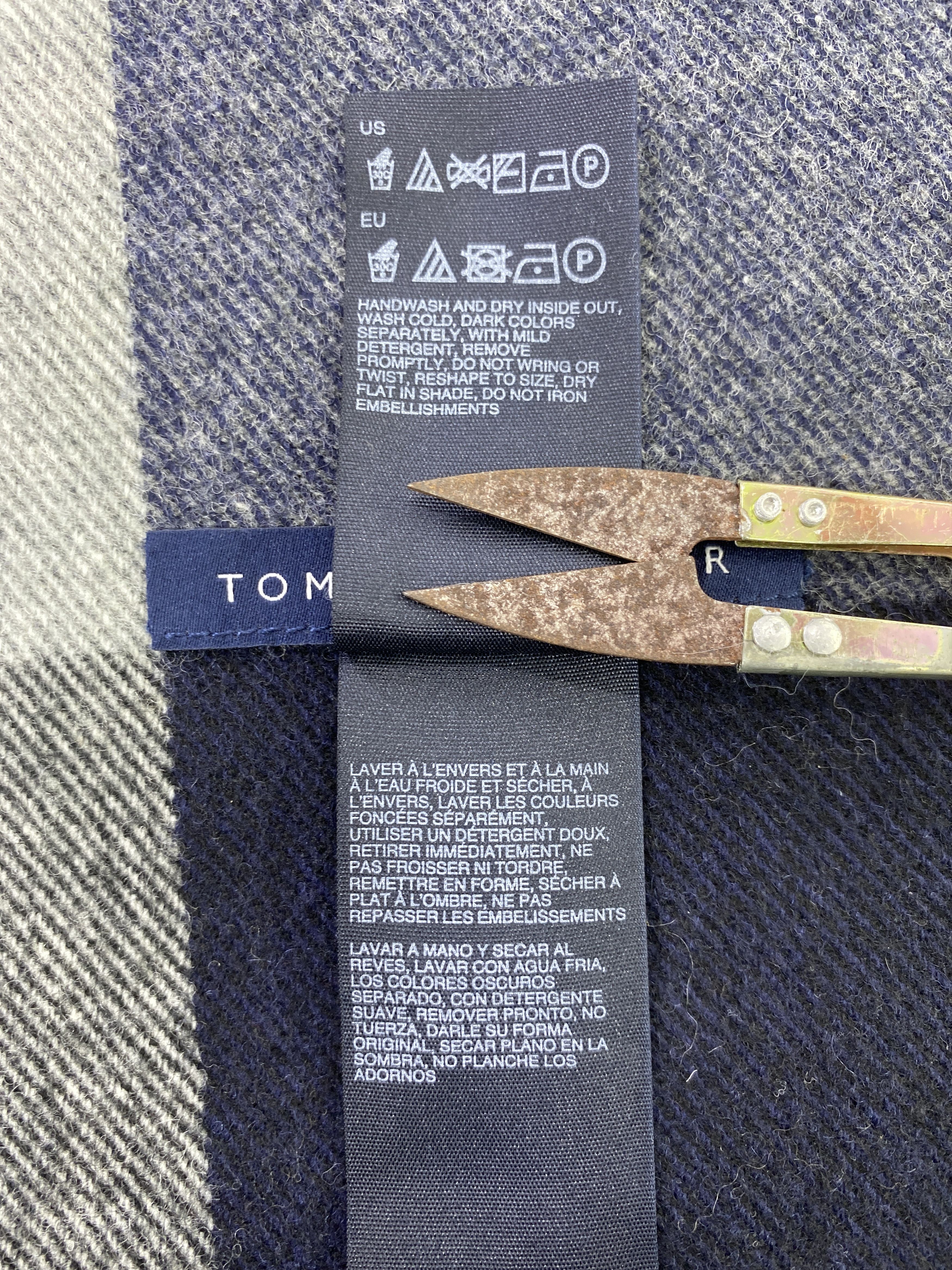 Tommy Hilfiger Tommy Hilfiger Scarf / Muffler / Neckwear -T556 Size ONE SIZE - 7 Thumbnail