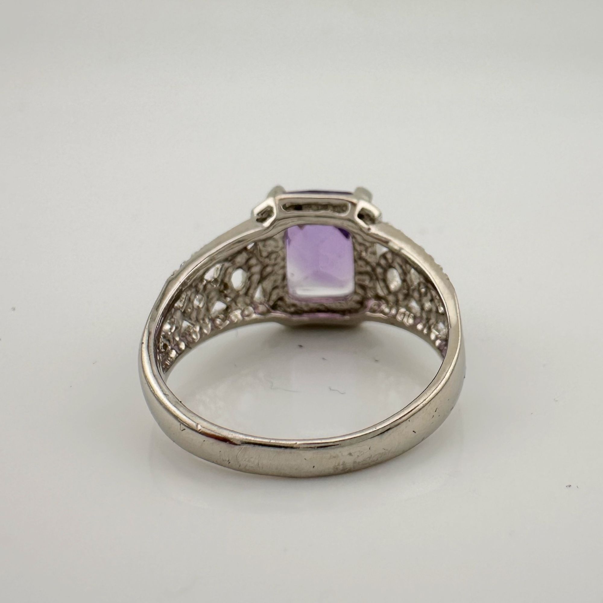 Other Beautiful Emerald Cut 2.25 Carat Amethyst Ring - Sz 8 Size ONE SIZE - 14 Thumbnail