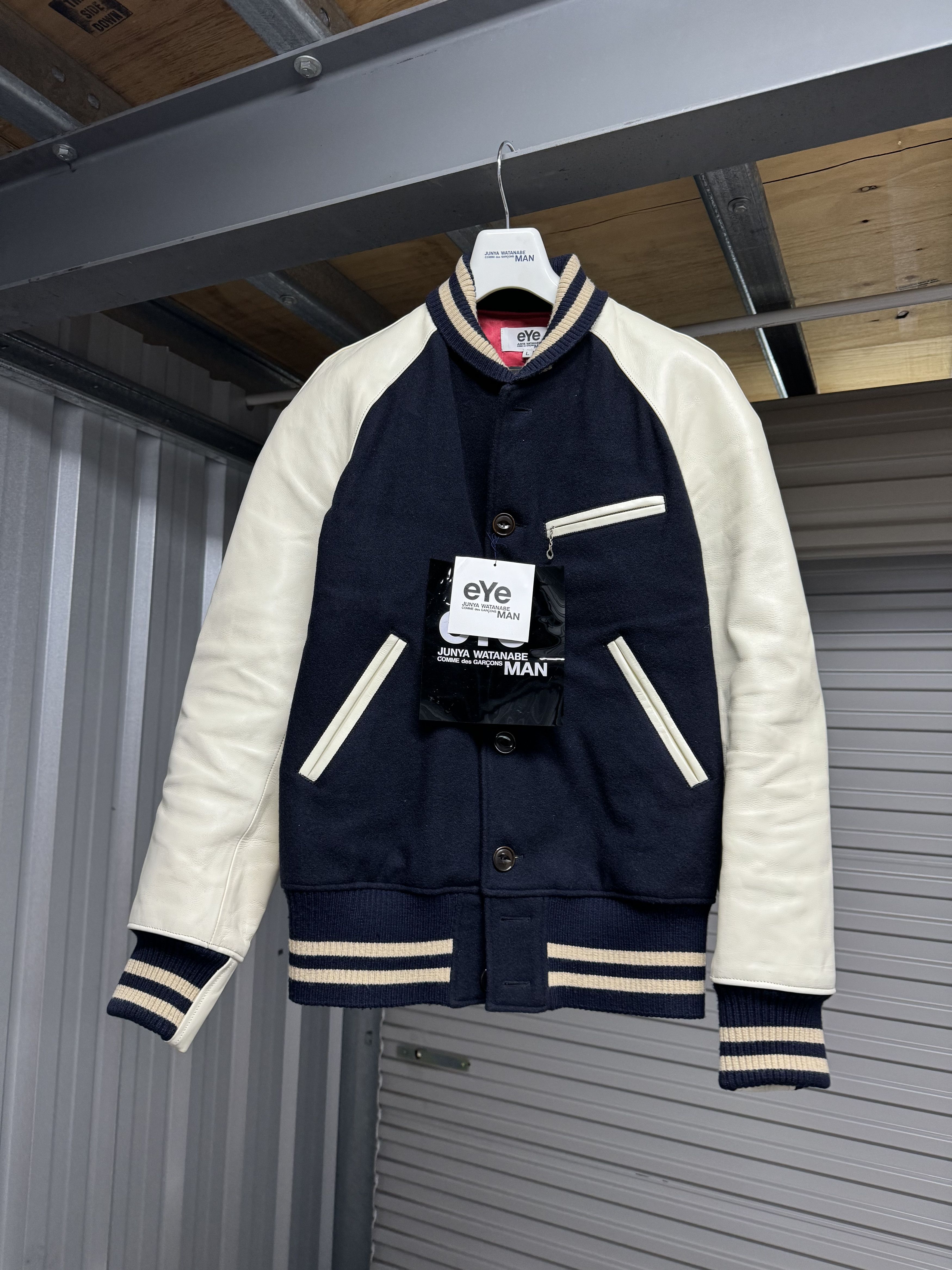 image of Man Eye Johnson Leathers Varsity Sizel Ad2011 in Navy, Men's (Size Large)