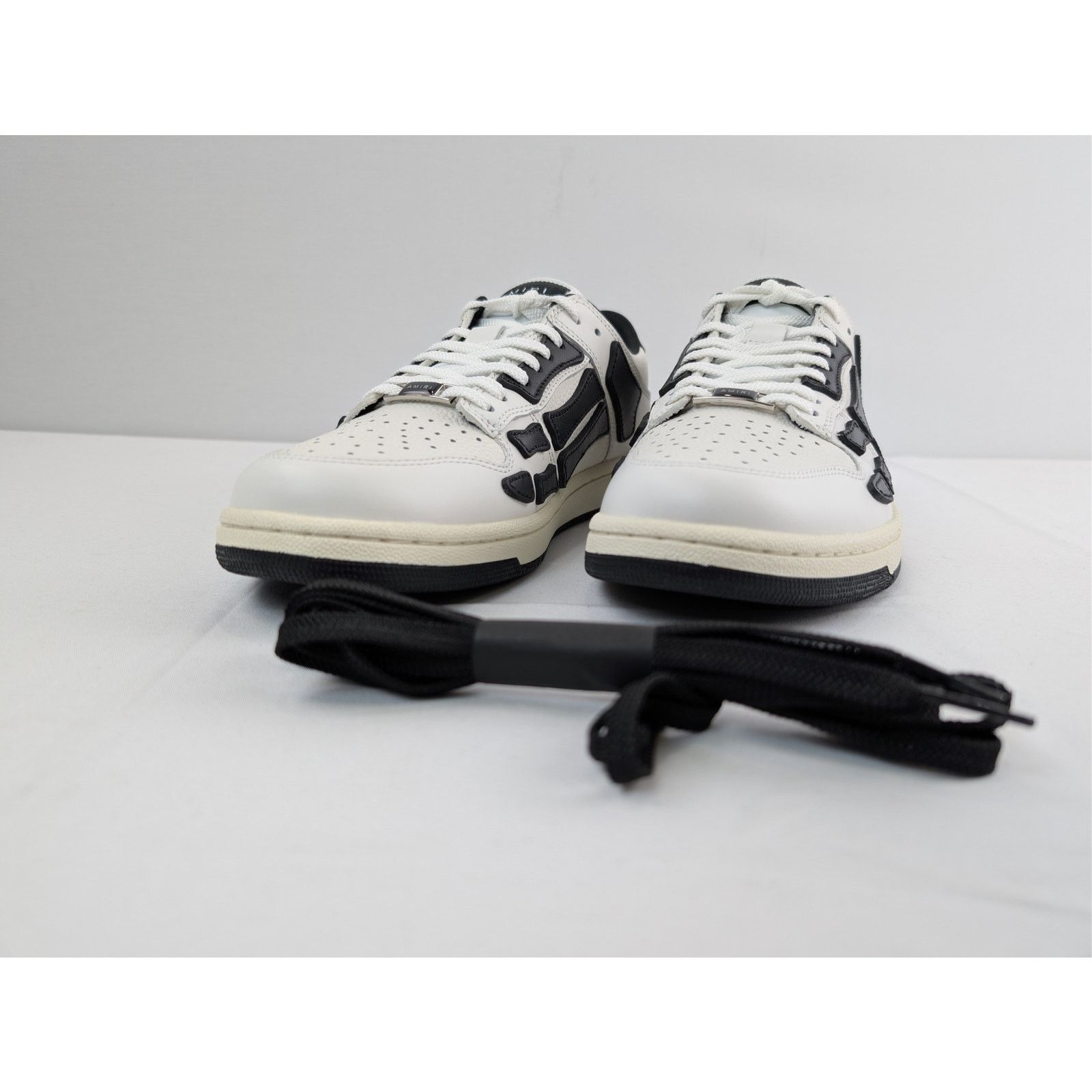 Amiri o1rshd1 Skelton Low-Top Sneakers in White/Black Size US 7 / EU 40 - 7 Thumbnail