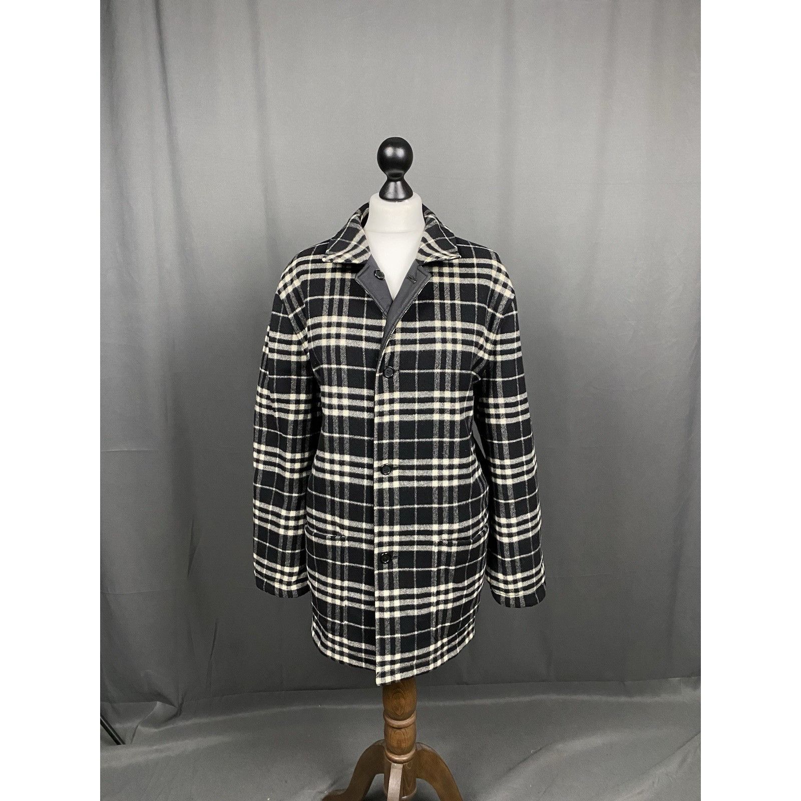 Burberry Burberry Nova Check Women's Black Wool Cashmere Reversible C Size XXL / US 16-18 / IT 52-54 - 9 Thumbnail