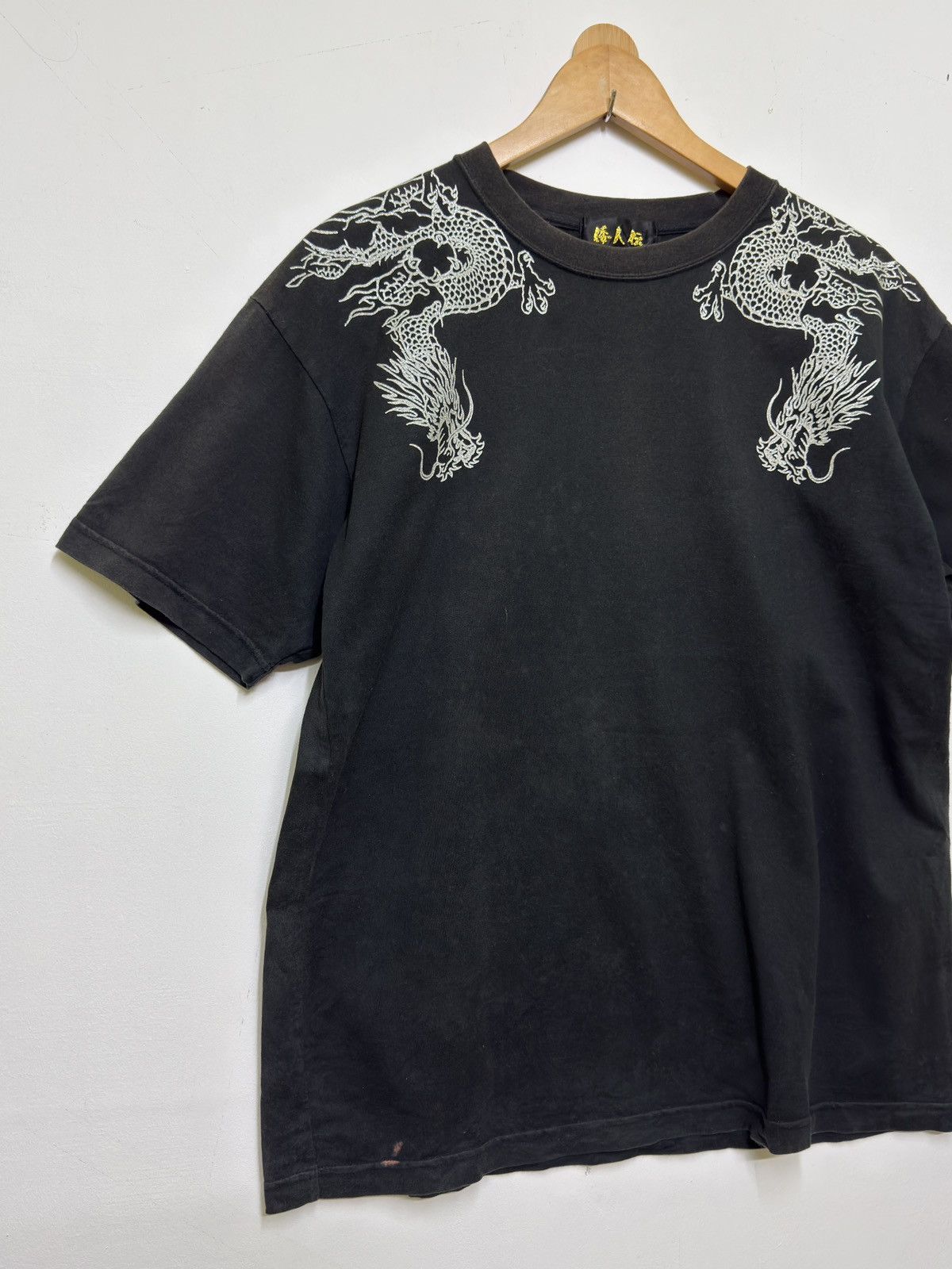 Japanese Brand Vintage Sukajan Dragon Print Faded Black T-Shirt Size M Size US M / EU 48-50 / 2 - 3 Thumbnail