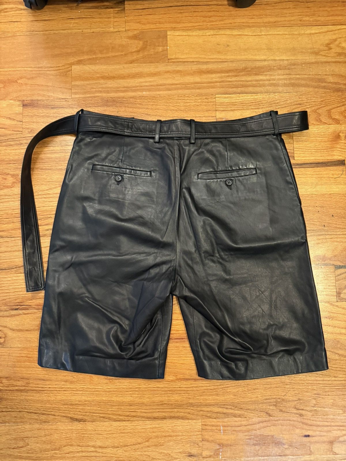 Helmut Lang Helmut Lang Lamb Leather shorts size 12 black Size US 33 - 5 Thumbnail