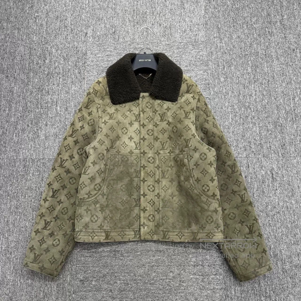 Louis Vuitton louis vuitton faux fur jacket in green. Size US M / EU 48-50 / 2 - 1 Thumbnail