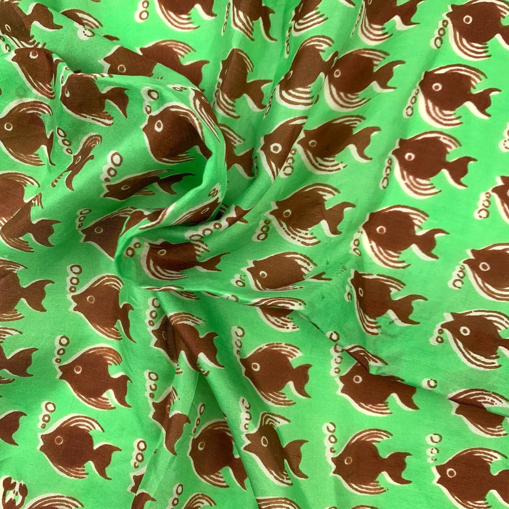 Vintage VINTAGE Fish Bubbles Green Brown Hand Rolled Square Scarf 16.5" x 16.5" - Women Scarf Square Green Fish Bubbles 60s Vintage Weathered Edges Size ONE SIZE - 3 Thumbnail