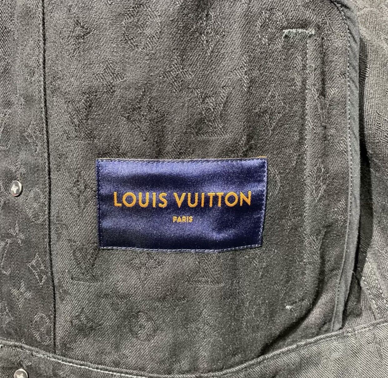 Louis Vuitton LOUIS VUITTON Black dark patterned vintage denim jacket2412- Size US S / EU 44-46 / 1 - 8 Thumbnail