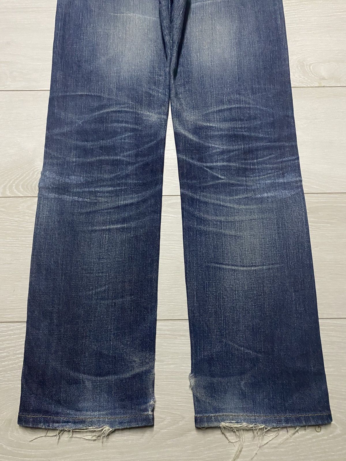 Undercover × Uniqlo Vintage Uniqlo S001 Selvedge Faded Wash Distressed Slim Jean Size US 32 / EU 48 - 6 Thumbnail