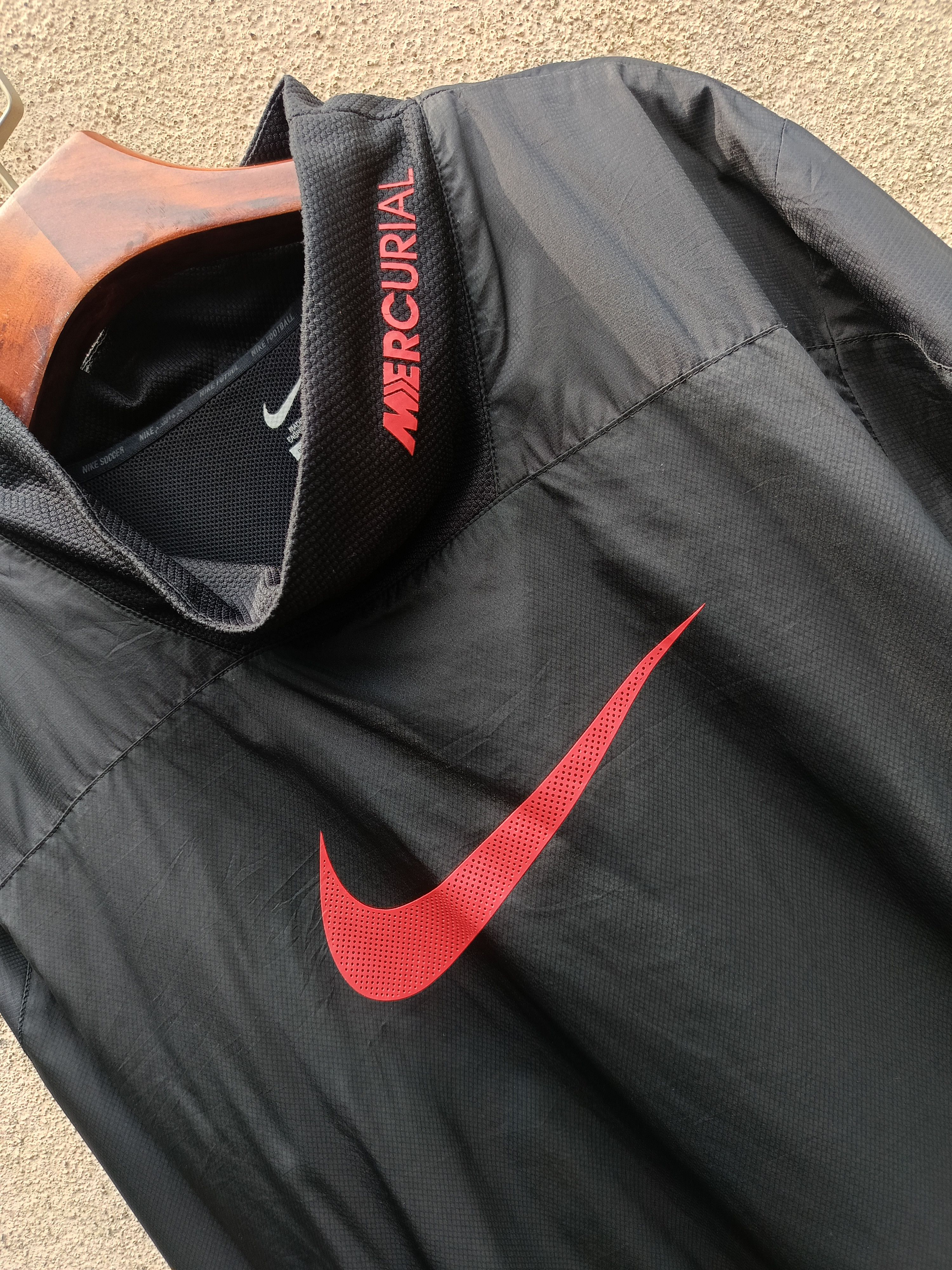 Nike NIKE FOOTBALL MERCURIAL WINDBREAKER TURTLE NECK Size US M / EU 48-50 / 2 - 4 Thumbnail