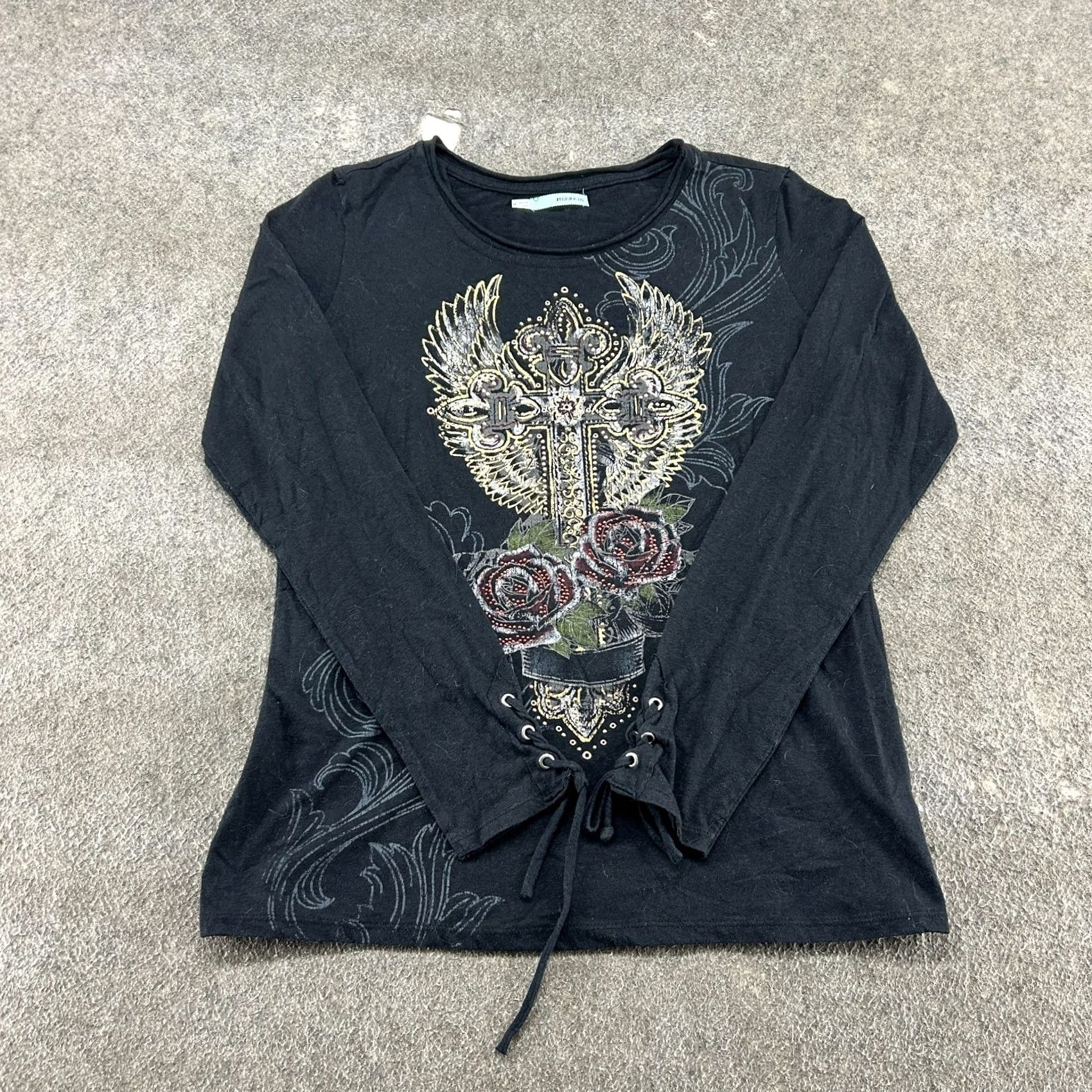 Vintage Maurices Top Womens M Black Lace Up Graphic Cross Wings Rose Goth Y2K Shirt Long Sleeve V-Neck Pullover Casual Size M / US 6-8 / IT 42-44 - 2 Thumbnail