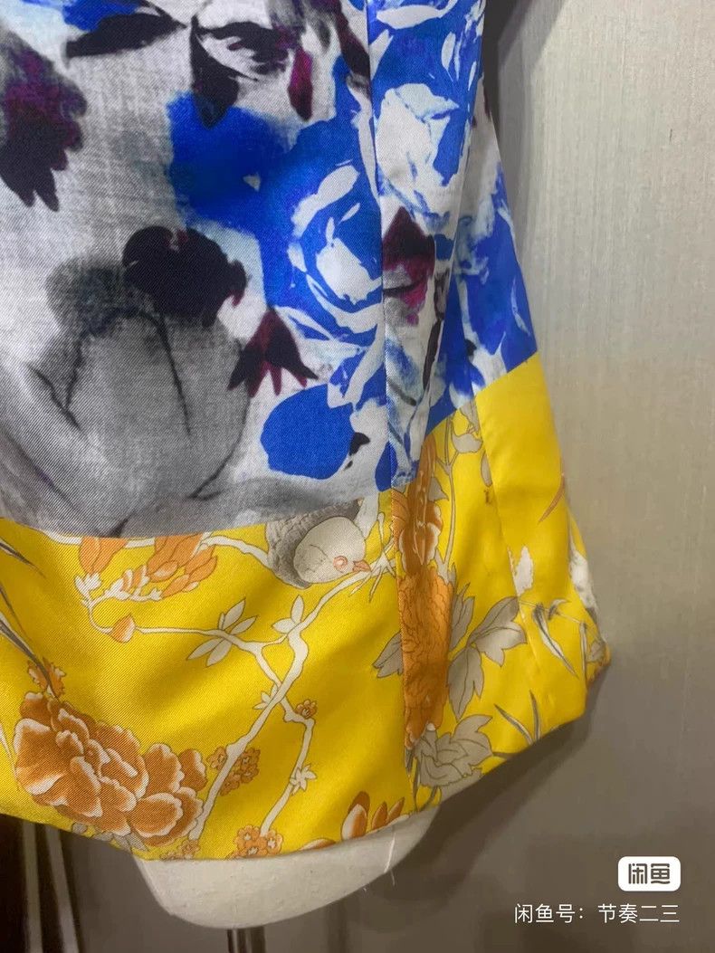 Dries Van Noten Dries Van Noten size:36 Blue printed silk top Size M / US 6-8 / IT 42-44 - 8 Thumbnail