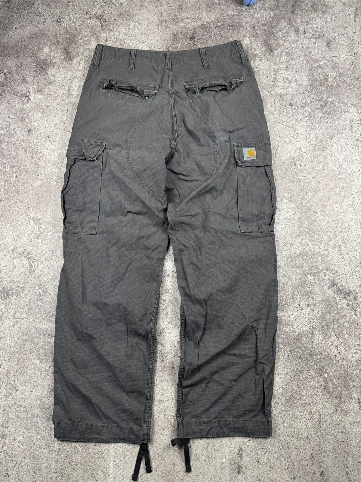 Carhartt Vintage Carhartt Cargo Baggy Pants Y2K Japanese 34x34 Size US 31 - 1 Thumbnail