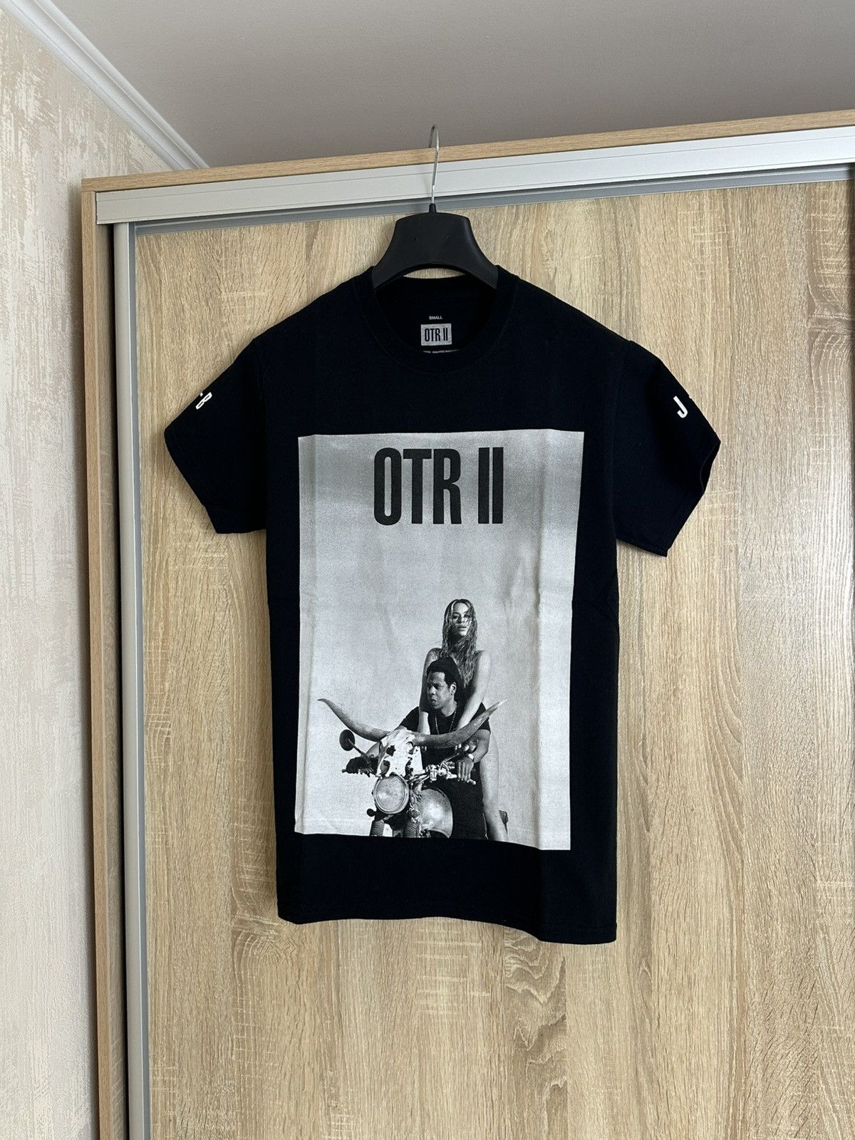 Rap Tees 🔥 OTR II BEYONCE + Jay-Z Tour TEE Rihanna Minaj Kanye Shirt Size US S / EU 44-46 / 1 - 1 Thumbnail