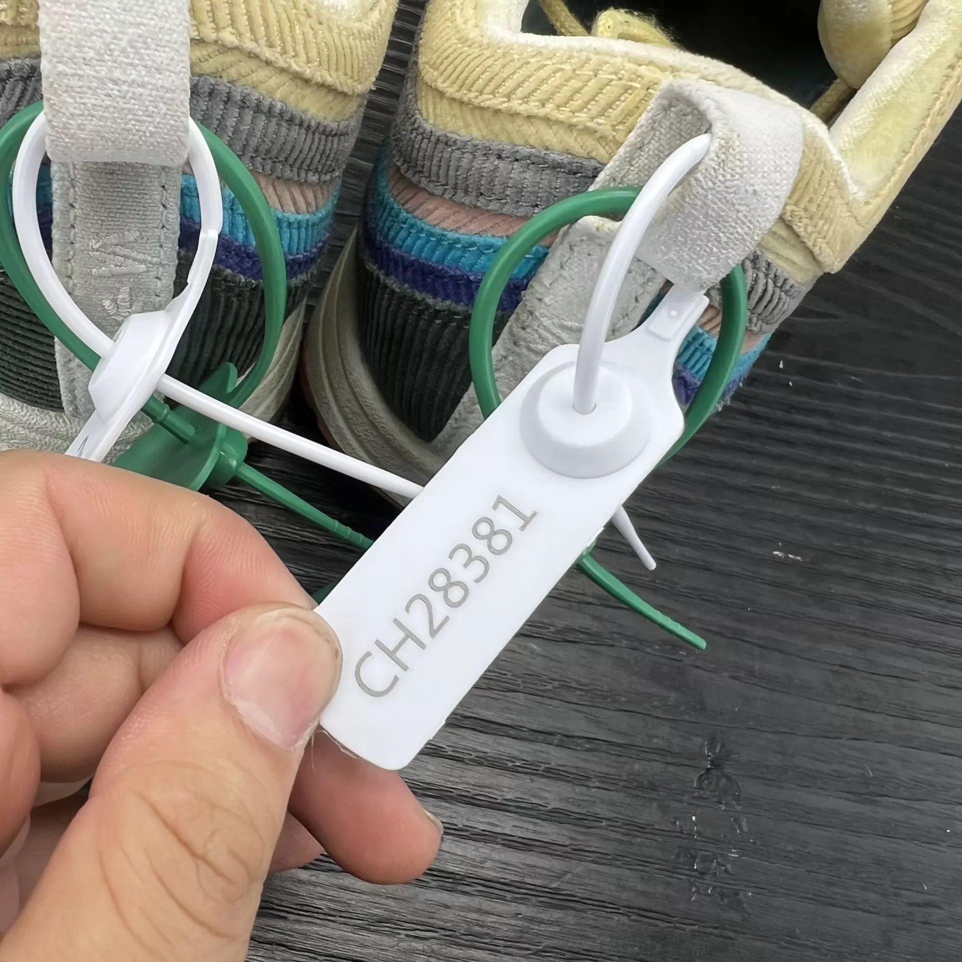 Nike max97 Corduroy 46 with Box Size US 12 / EU 45 - 9 Thumbnail