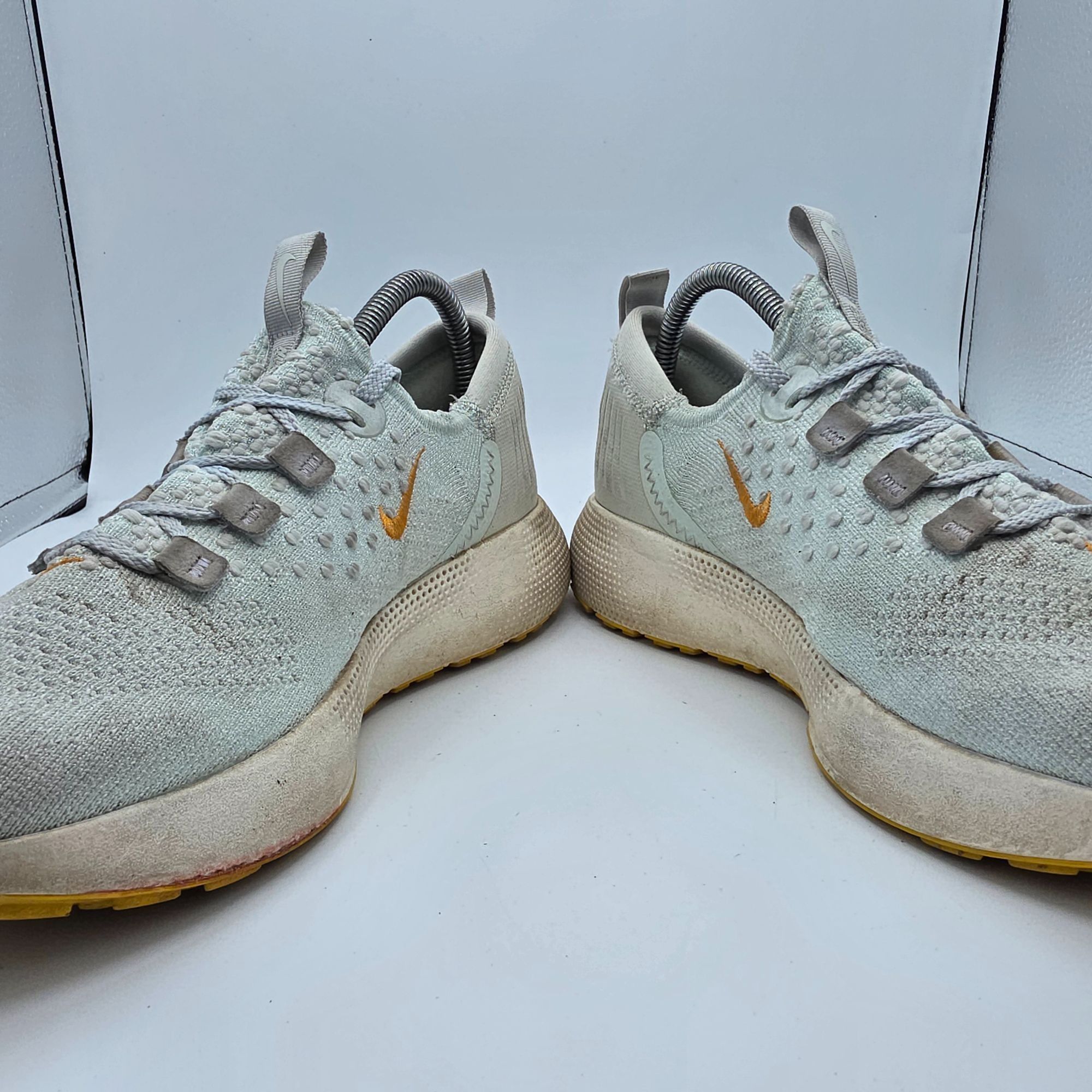 Nike Nike React Escape Run Women Size 6 Running Shoes Barely Gree Size US 9 / IT 39 - 3 Thumbnail