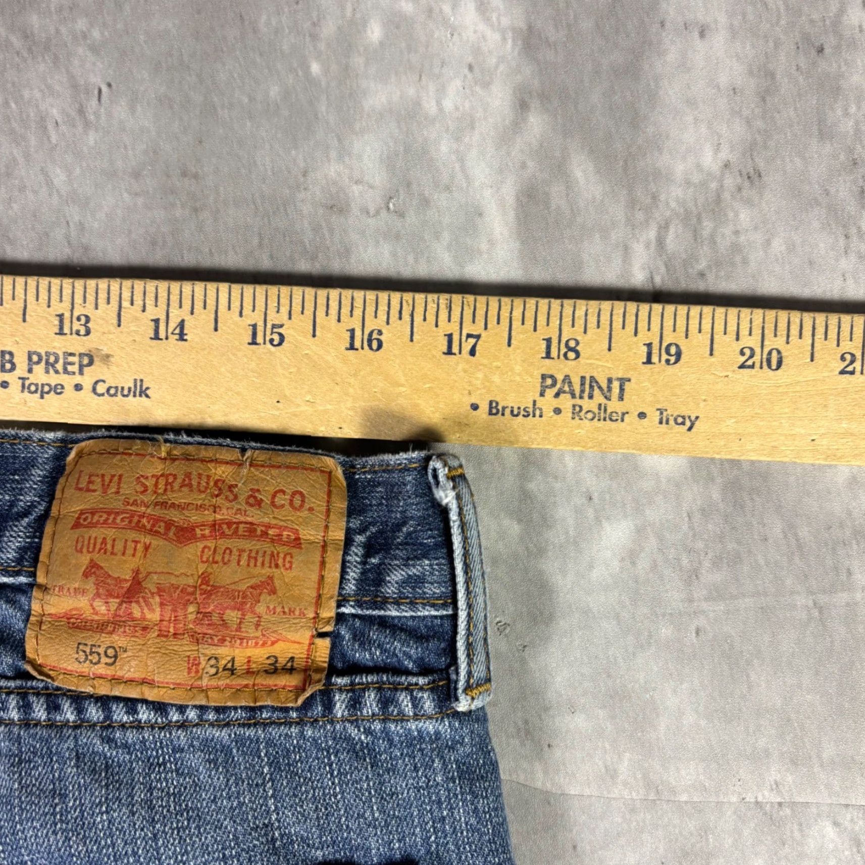 Denime Levi Strauss Levi's 559 Jeans Mens 34x32 Blue Denim Vintage Straight Leg Relaxed Fit 5-Pocket Distressed Cotton Regular Rise Mid No N/A Size US 34 / EU 50 - 3 Thumbnail