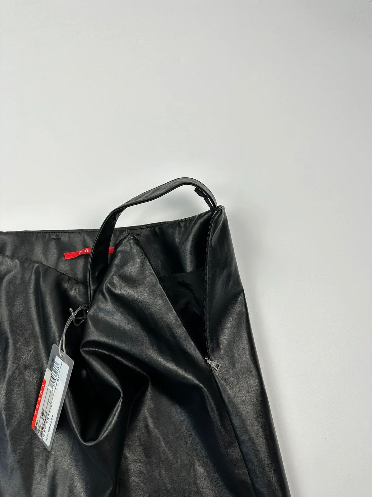 Prada Prada Sport SS2008 Black Shiny Belt Skirt Size 38" / US 16 / IT 52 - 5 Thumbnail
