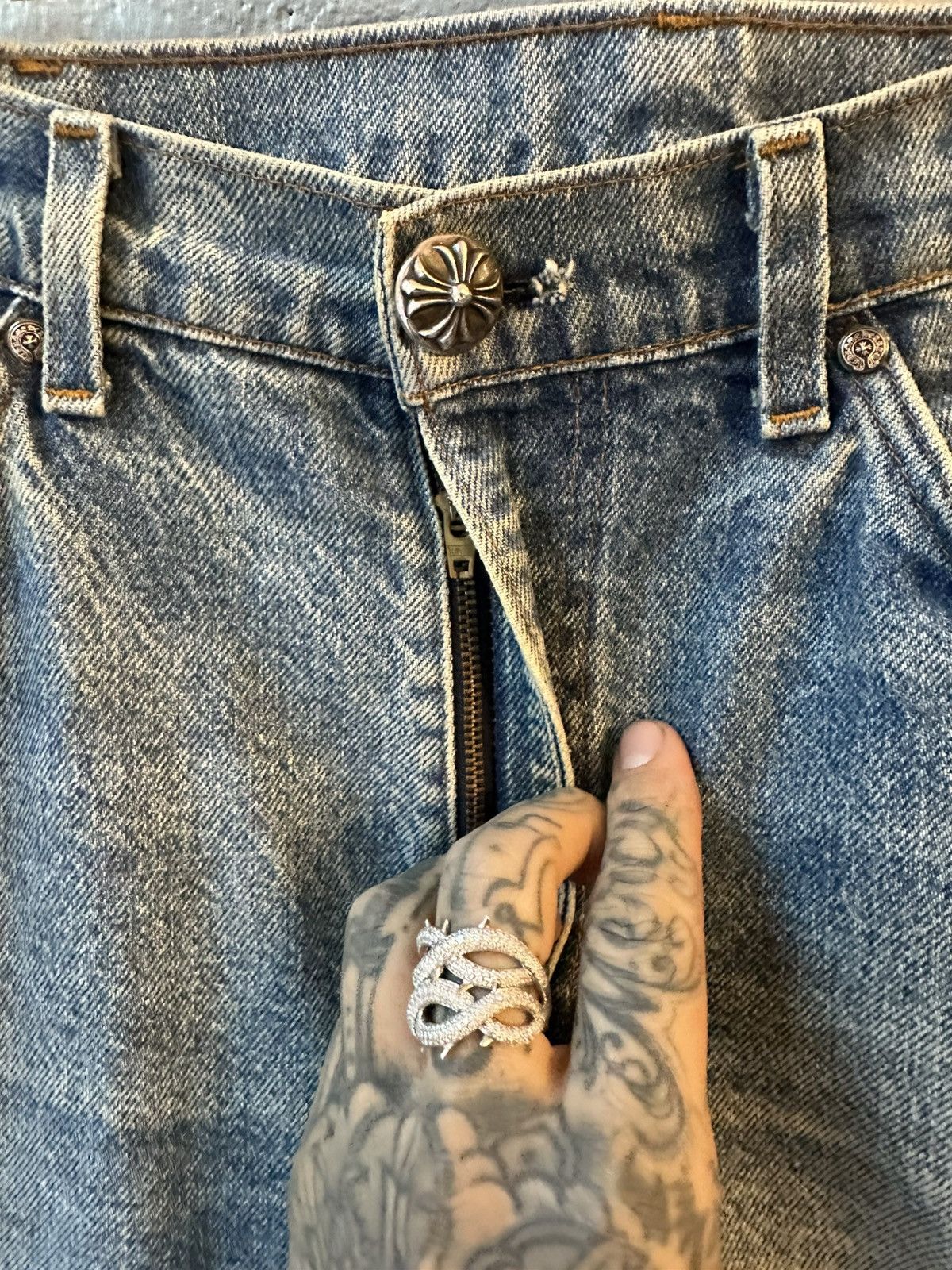 Chrome Hearts Chrome Hearts PERFECT sky wash levi jeans cross patch Size US 34 / EU 50 - 3 Thumbnail