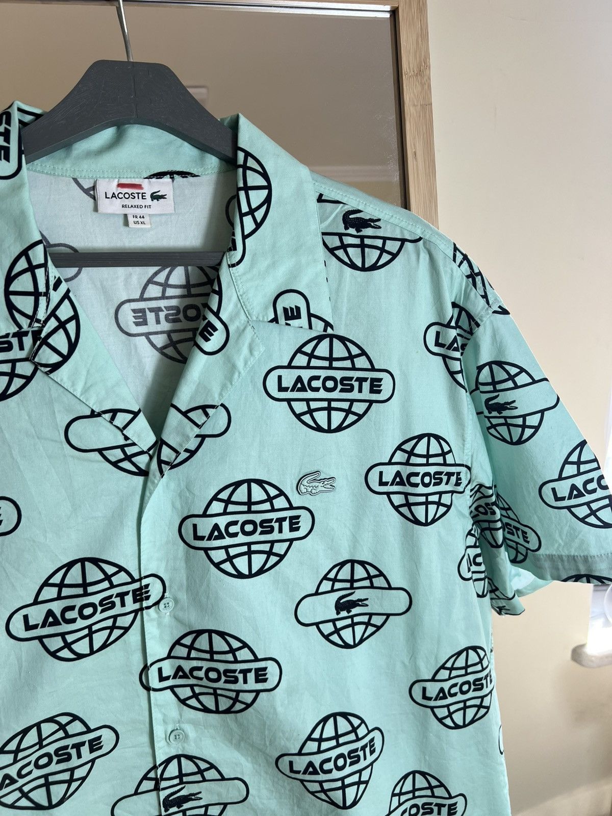Lacoste Lacoste Globe Print Relaxed Fit Shirt XL – Rare Viral Piece Size US XL / EU 56 / 4 - 9 Thumbnail