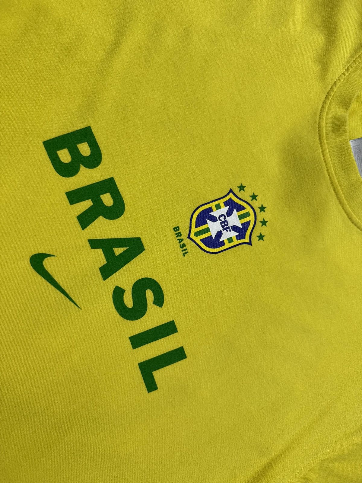 Nike Nike Brasil #7 Ronaldinho Vintage T-Shirt Soccer Jersey Size US L / EU 52-54 / 3 - 5 Thumbnail