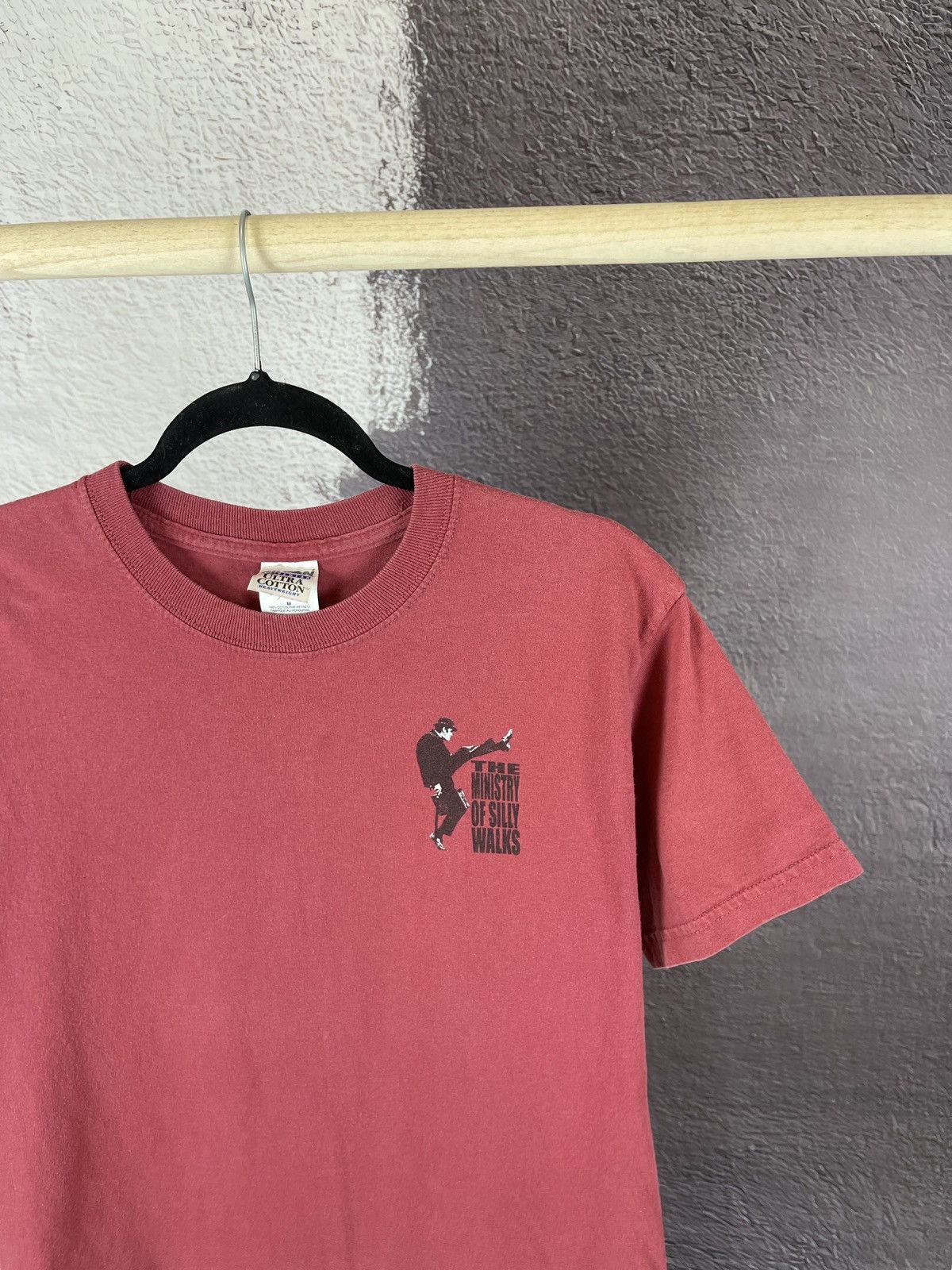 Vintage Vintage 2001 THE MINISTRY OF SILLY WALKS comedy tv show Size US M / EU 48-50 / 2 - 4 Thumbnail