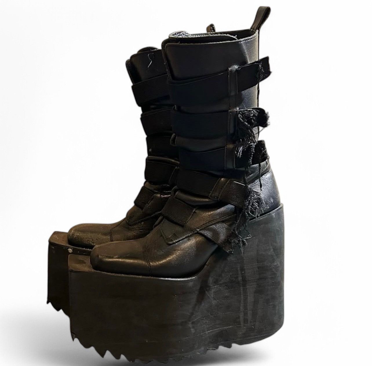 Koji Kuga Chainsaw Toe Heel Loafer