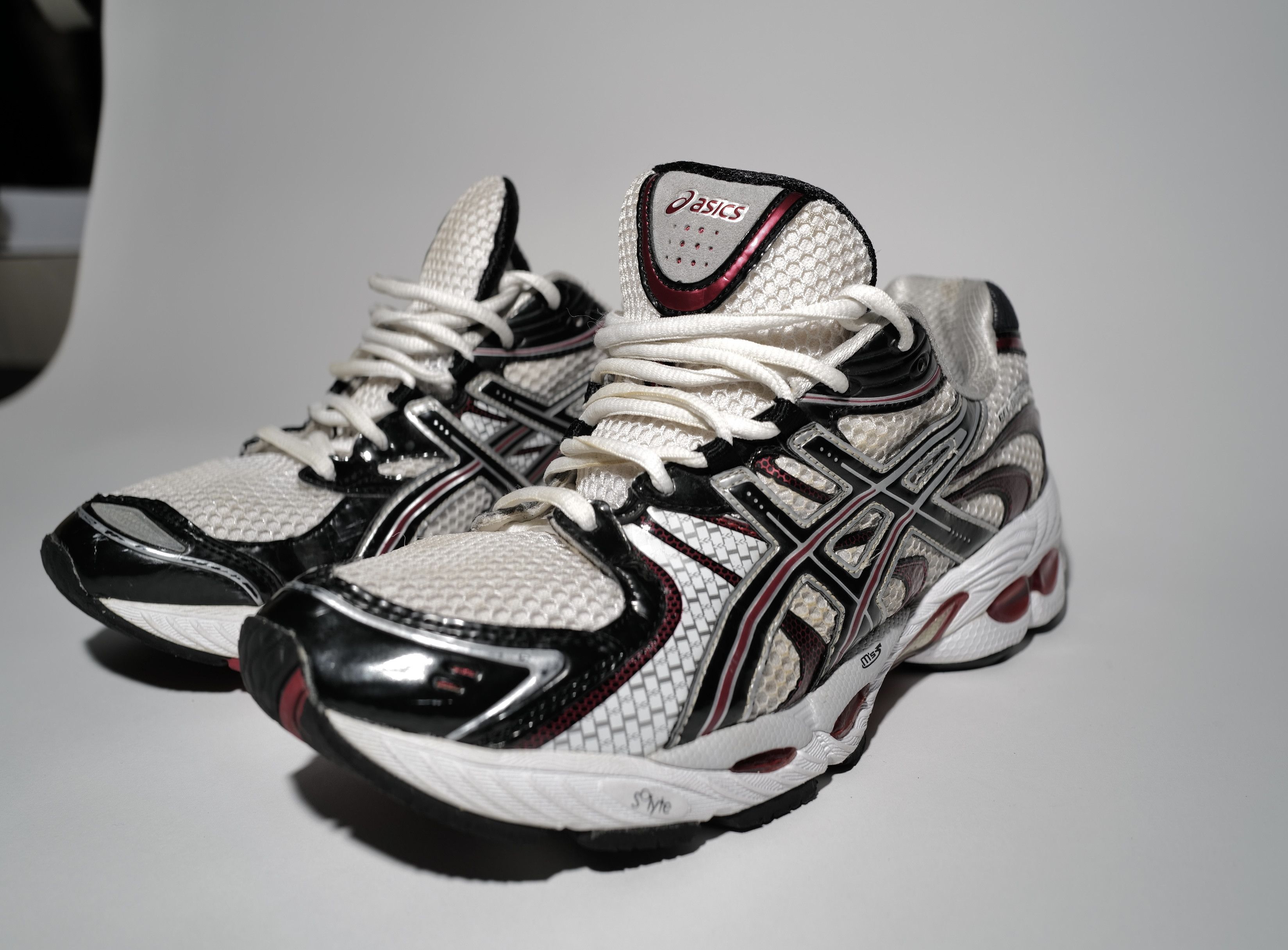 Asics ASICS x Vintage Gel-Nimbus 11 Y2K Running Sneakers Size US 10.5 / EU 43-44 - 1 Thumbnail