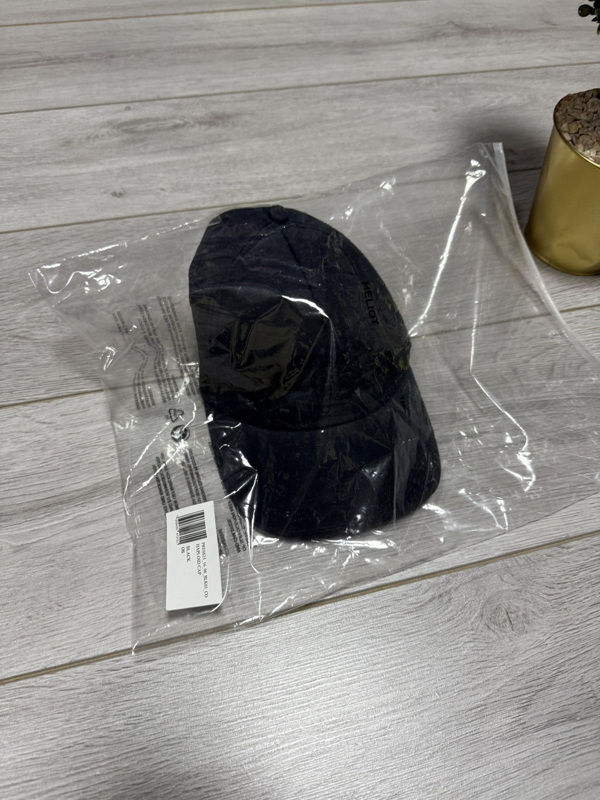 Heliot Emil Heliot Emil haploid cap new unusual RARE Size ONE SIZE - 2 Thumbnail