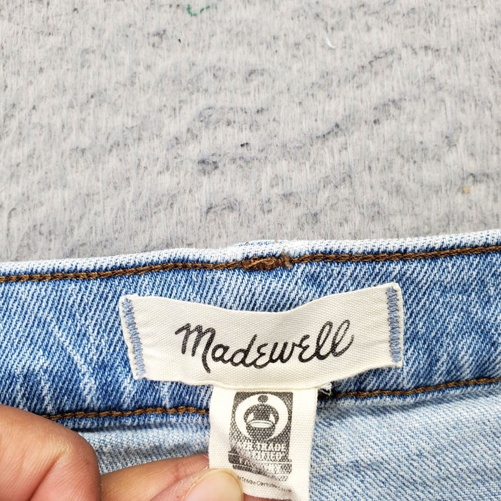 Madewell Madewell Jeans Womens Crop Slim Distressed High Rise Blue Denim 24"} Size 42" / US 20 - 7 Thumbnail